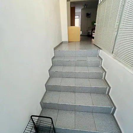 Habitación en casa particular несебър, къща със под наем с баня, тоалетна и тераса само на 400метра от двата плажа в