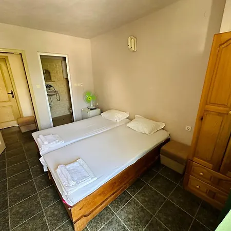 Homestay Kesta Sus: Beachside With Private Terraces In Nesebar