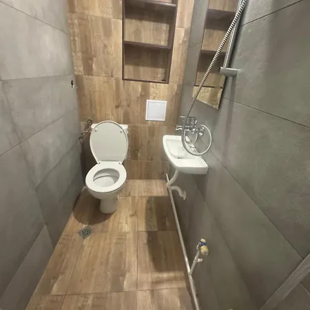 несебър, къща със под наем с баня, тоалетна и тераса само на 400метра от двата плажа в *