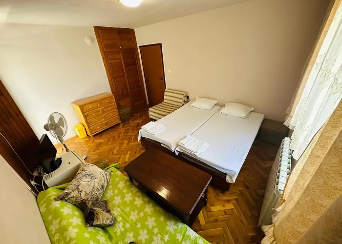 Privatunterkunft несебър, къща със под наем с баня, тоалетна и тераса само на 400метра от двата плажа в Nessebar