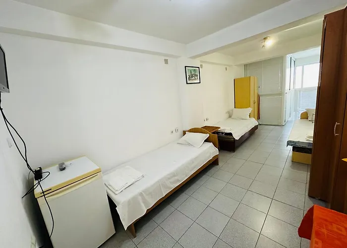 несебър, къща със под наем с баня, тоалетна и тераса само на 400метра от двата плажа в * Nessebar