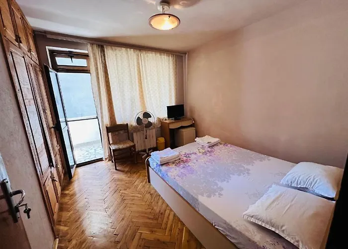 несебър, къща със под наем с баня, тоалетна и тераса само на 400метра от двата плажа в * Nessebar